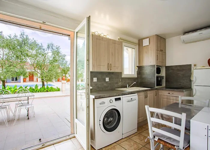 Cote Oliviers 4P - Appt 4P Climatise Avec Piscine